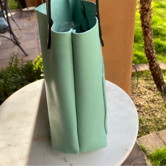 SOLD Portland Leather Goods Mint Smooth Leather Tote - Picture 10 of 16